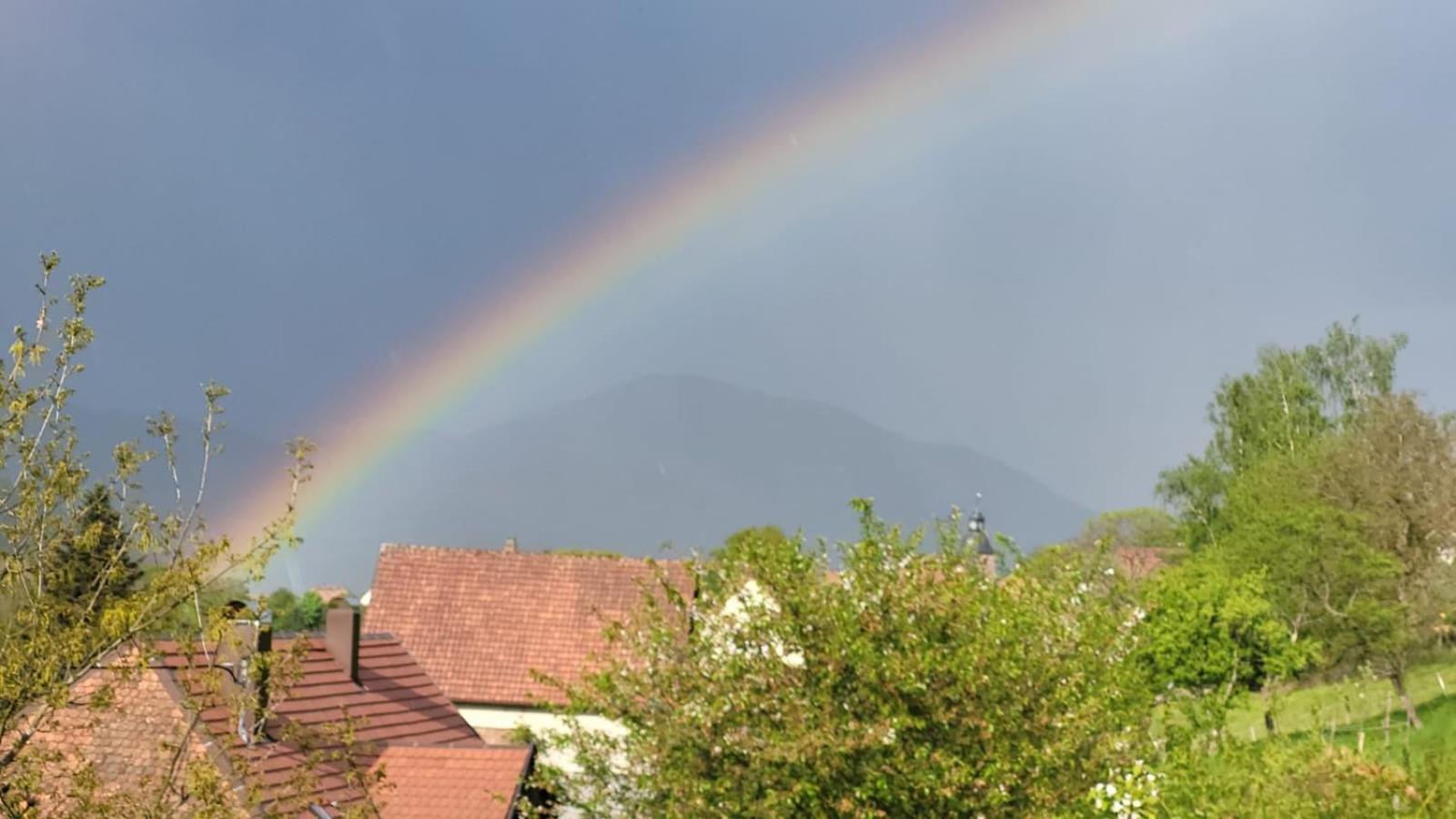 Fouchy Appartement Douillet Avec Vue Sur Les Montagnes מראה חיצוני תמונה